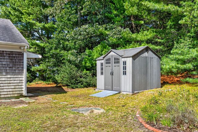 240 Chatham Rd, Harwich, MA 02645