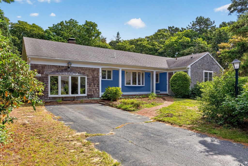 240 Chatham Rd, Harwich, MA 02645