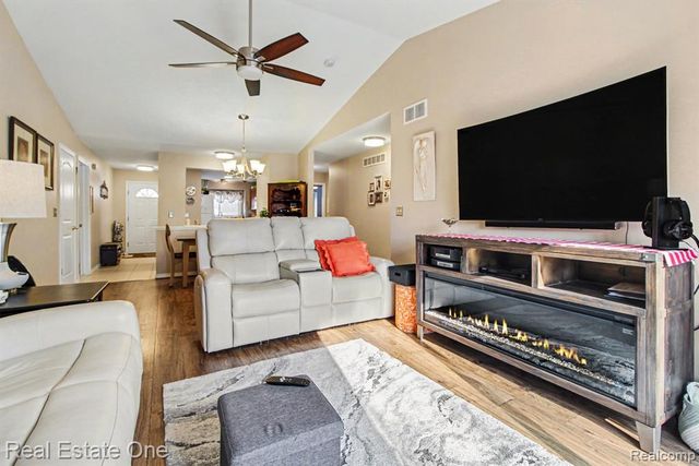 17504 Christina Drive 193, New Boston, MI 48164