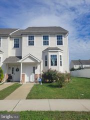 383 TRIBBITT ST, Dover, DE 19904