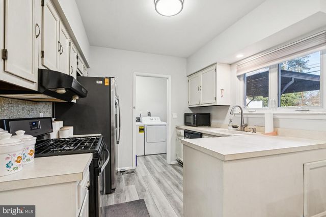 3 BUCKINGHAM DR, Eastampton, NJ 08060