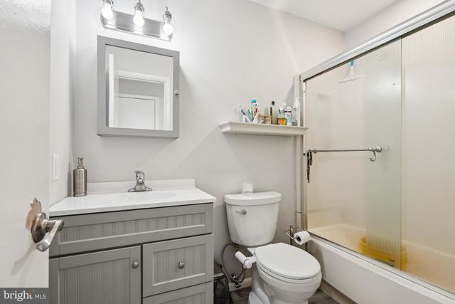 3 BUCKINGHAM DR, Eastampton, NJ 08060