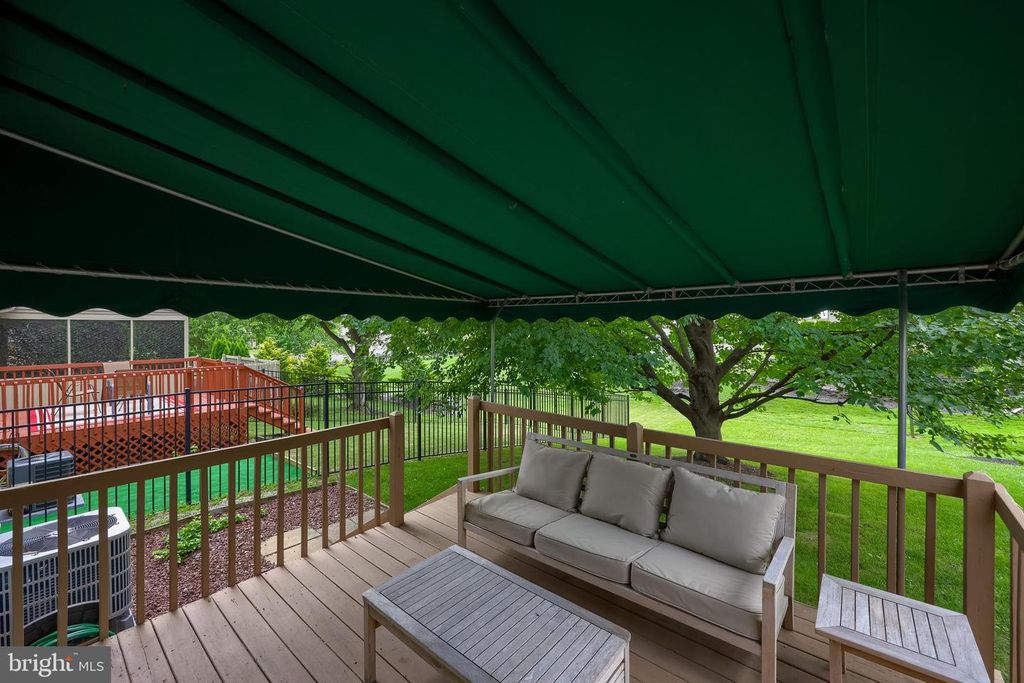 494 HILLSIDE DR, Mountville, PA 17554
