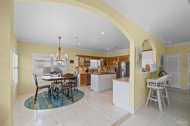 4 Calle Hermosa, Pensacola Beach, FL 32561