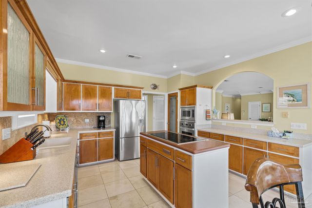 4 Calle Hermosa, Pensacola Beach, FL 32561