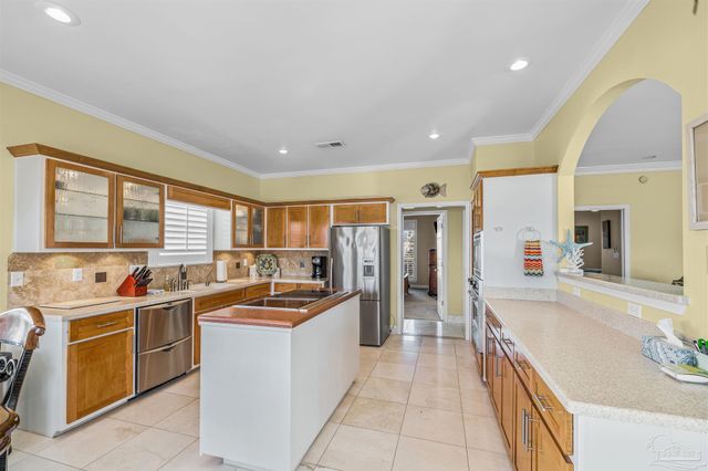 4 Calle Hermosa, Pensacola Beach, FL 32561