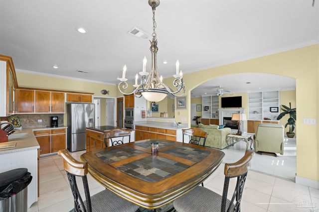 4 Calle Hermosa, Pensacola Beach, FL 32561