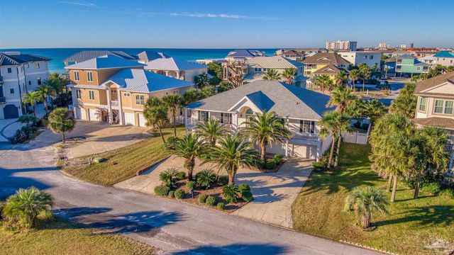 4 Calle Hermosa, Pensacola Beach, FL 32561