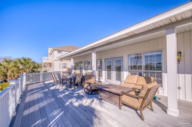 4 Calle Hermosa, Pensacola Beach, FL 32561