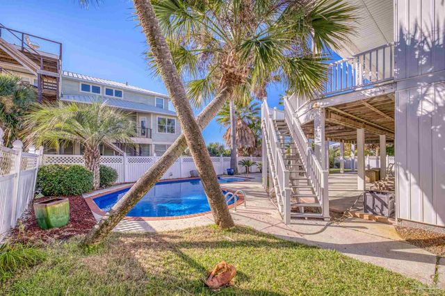 4 Calle Hermosa, Pensacola Beach, FL 32561
