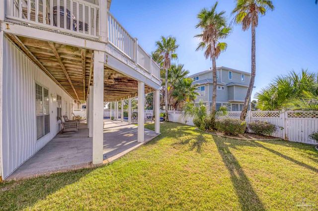 4 Calle Hermosa, Pensacola Beach, FL 32561