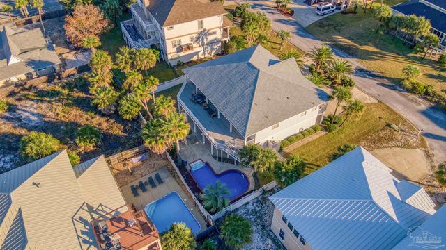 4 Calle Hermosa, Pensacola Beach, FL 32561
