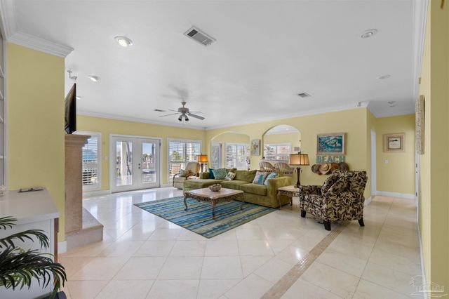 4 Calle Hermosa, Pensacola Beach, FL 32561