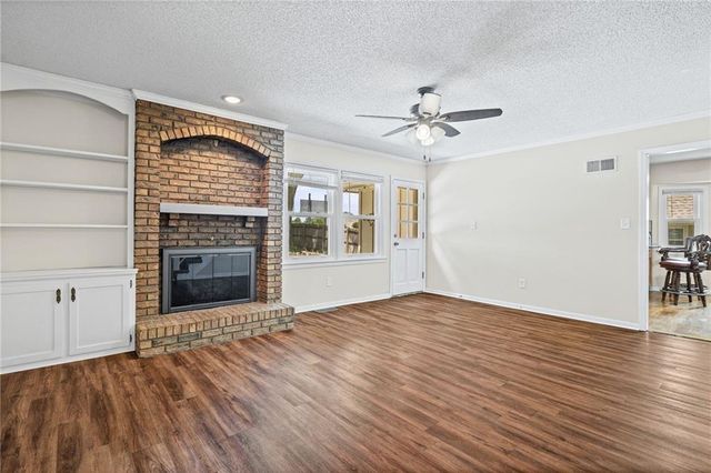 12606 W 69th Street, Shawnee, KS 66216