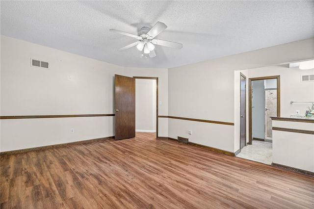 12606 W 69th Street, Shawnee, KS 66216