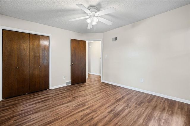 12606 W 69th Street, Shawnee, KS 66216