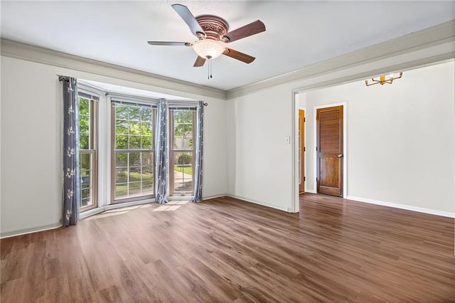 12606 W 69th Street, Shawnee, KS 66216