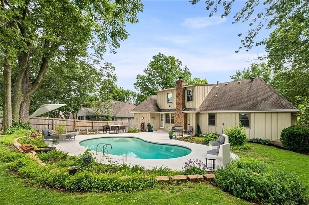 12606 W 69th Street, Shawnee, KS 66216