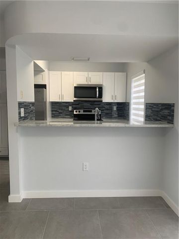 103 Riviera Circle, Weston, FL 33326