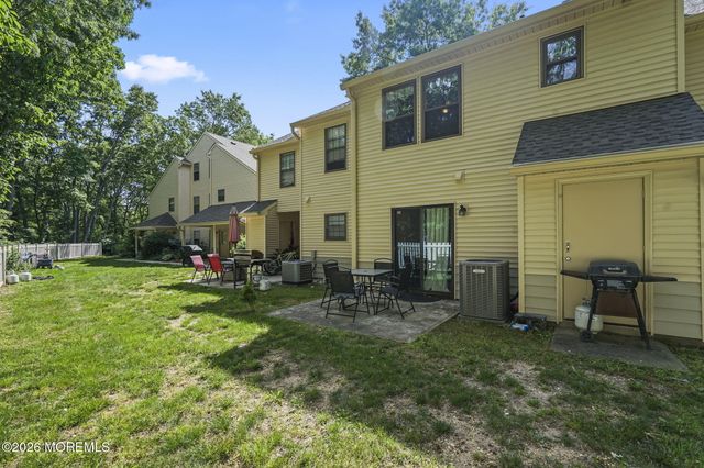 401 Wildflower Court, Jackson, NJ 08527