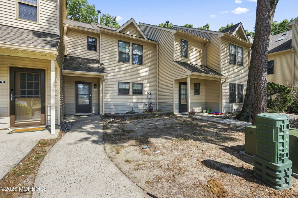 401 Wildflower Court, Jackson, NJ 08527