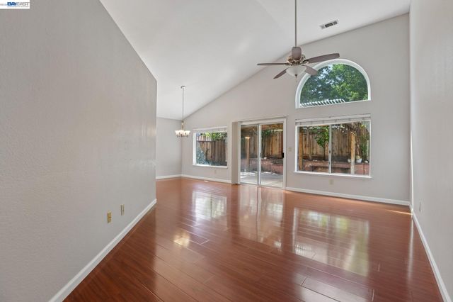1846 Bayberry Ln, Tracy, CA 95376