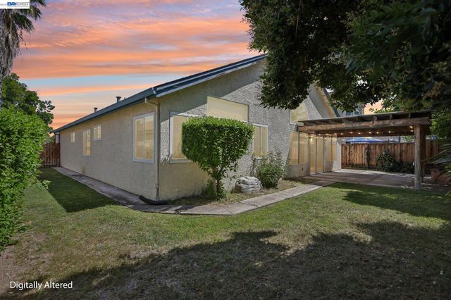 1846 Bayberry Ln, Tracy, CA 95376