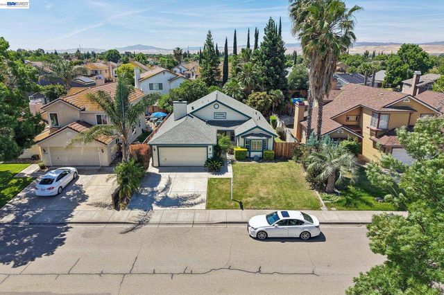 1846 Bayberry Ln, Tracy, CA 95376