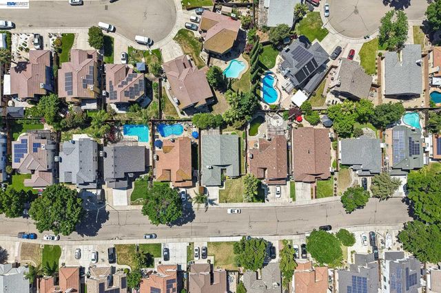 1846 Bayberry Ln, Tracy, CA 95376