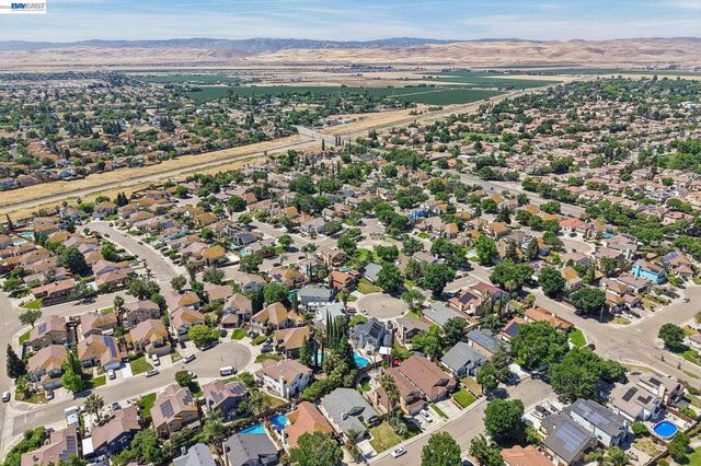 1846 Bayberry Ln, Tracy, CA 95376