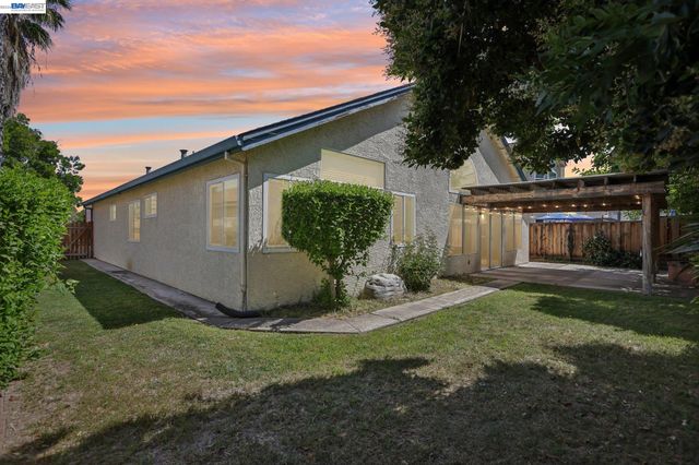 1846 Bayberry Ln, Tracy, CA 95376