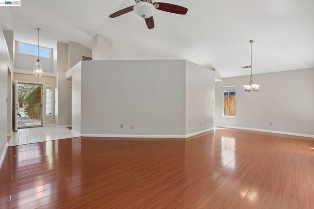 1846 Bayberry Ln, Tracy, CA 95376