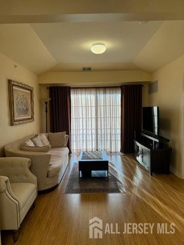 71 Liddle Avenue, Edison, NJ 08837