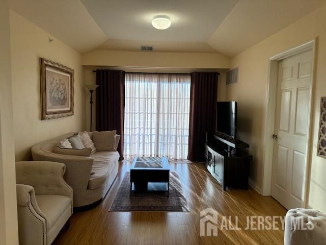 71 Liddle Avenue, Edison, NJ 08837