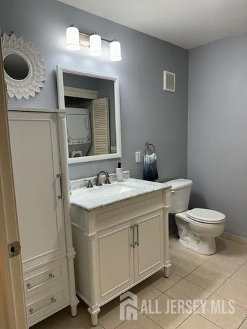 71 Liddle Avenue, Edison, NJ 08837