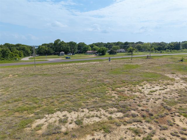 762 E Main Street, Gun Barrel City, TX 75156