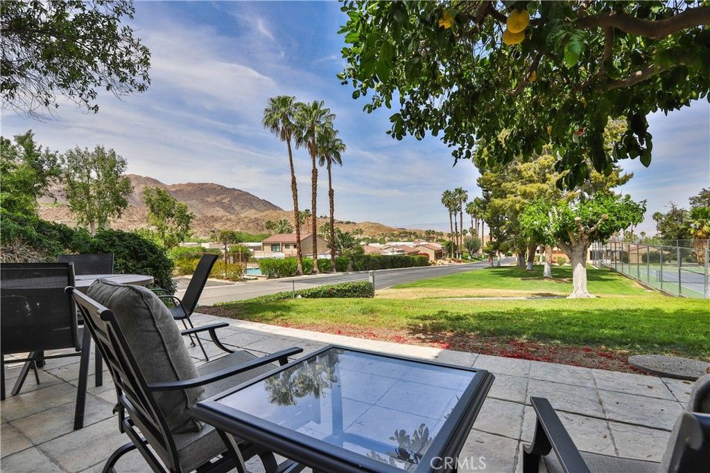 Image 43 of property listing at 48652 Desert Flower Drive, Palm Desert, CA 92260