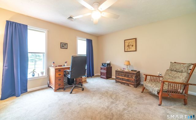 20 Holly Bush Lane, Norwich, CT 06360