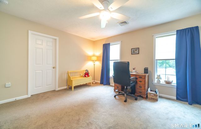 20 Holly Bush Lane, Norwich, CT 06360