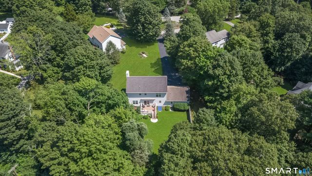 20 Holly Bush Lane, Norwich, CT 06360