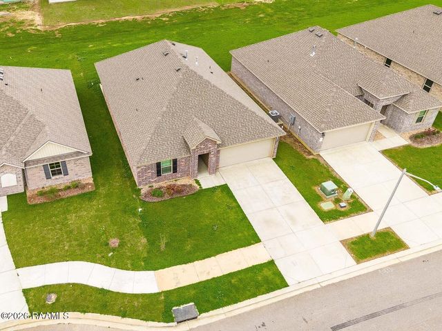 206 Chestnut Oak Drive, Lafayette, LA 70507