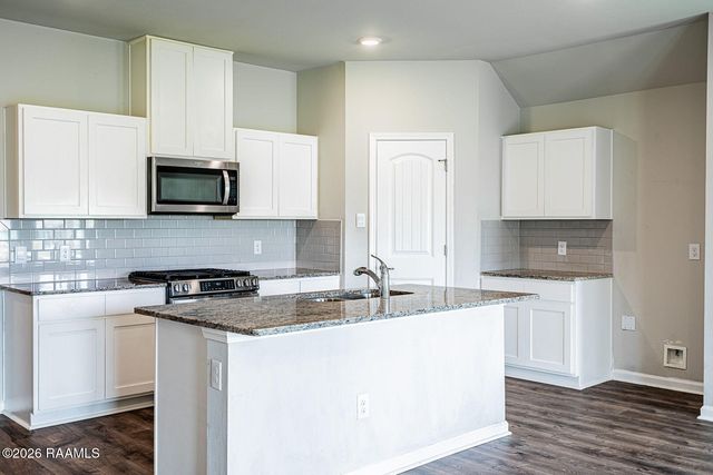 206 Chestnut Oak Drive, Lafayette, LA 70507