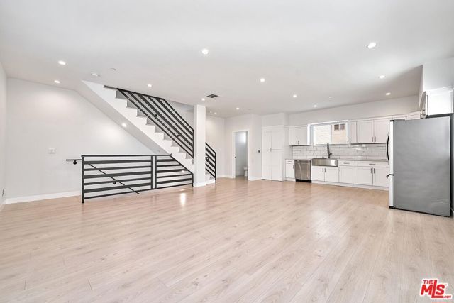 1143 Irolo Street, Los Angeles, CA 90006