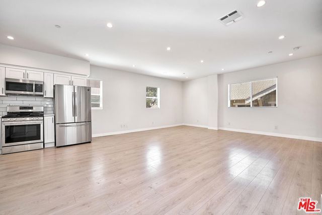 1143 Irolo Street, Los Angeles, CA 90006