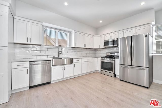 1143 Irolo Street, Los Angeles, CA 90006