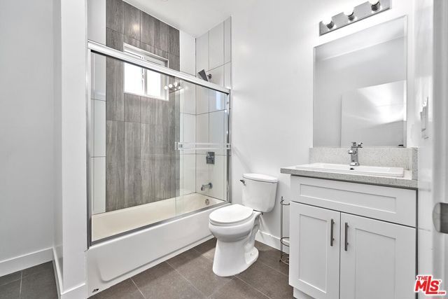 1143 Irolo Street, Los Angeles, CA 90006