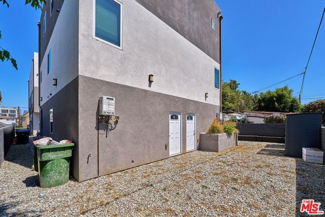 1143 Irolo Street, Los Angeles, CA 90006