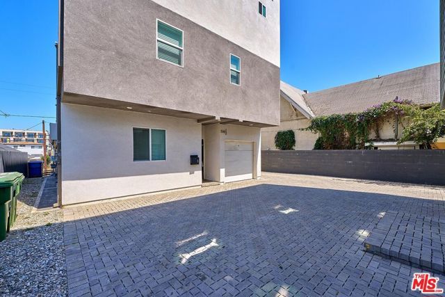 1143 Irolo Street, Los Angeles, CA 90006