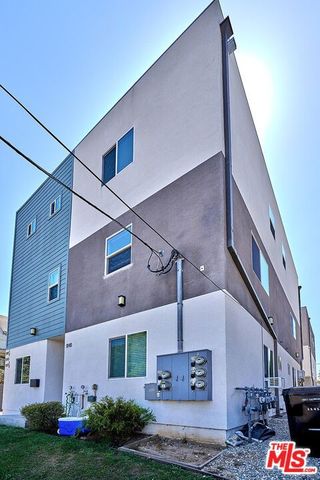 1143 Irolo Street, Los Angeles, CA 90006