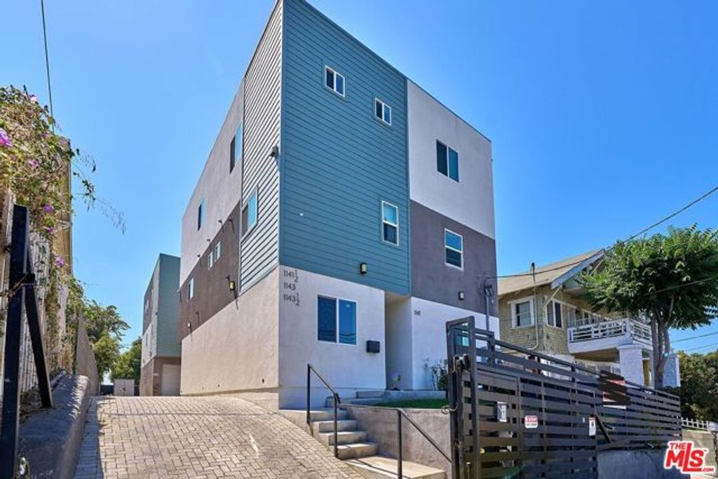 1143 Irolo Street, Los Angeles, CA 90006